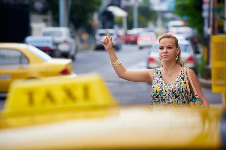 Wyzwania i rozwiązania związane z dostępnością taxi w obszarach wiejskich i małych miastach