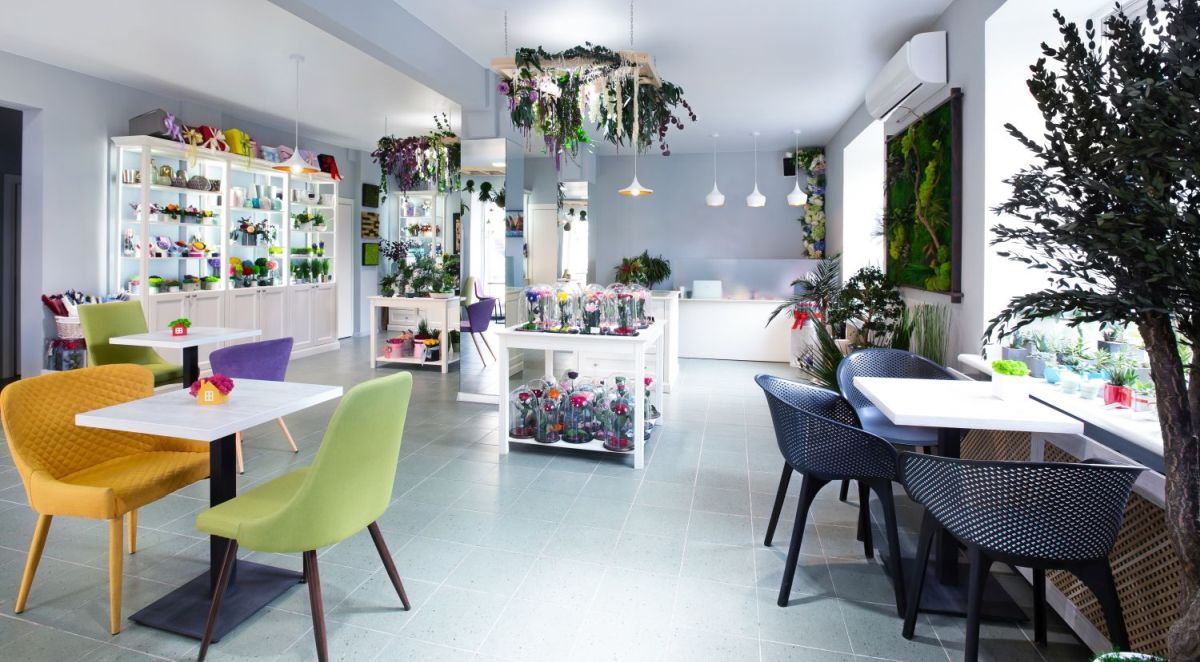 Dlaczego zabudowa sanitarna z HPL sprawdza się w miejscach o dużym natężeniu ruchu?